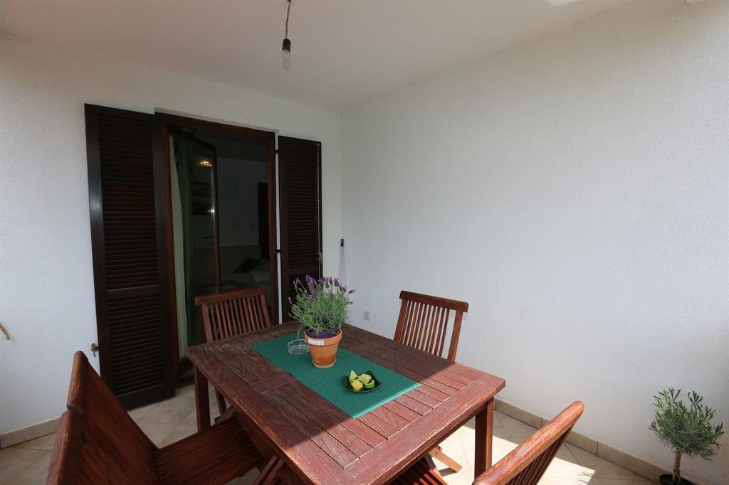 Apartment Bensak Klimno Exterior photo